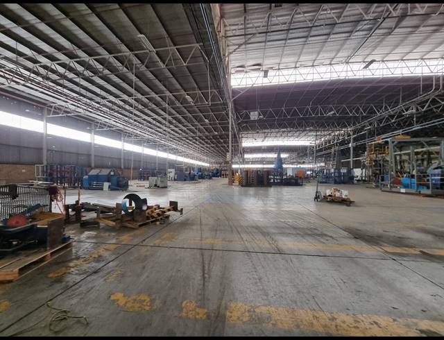27,809M² WAREHOUSE TO LET IN ELANDSFONTEIN